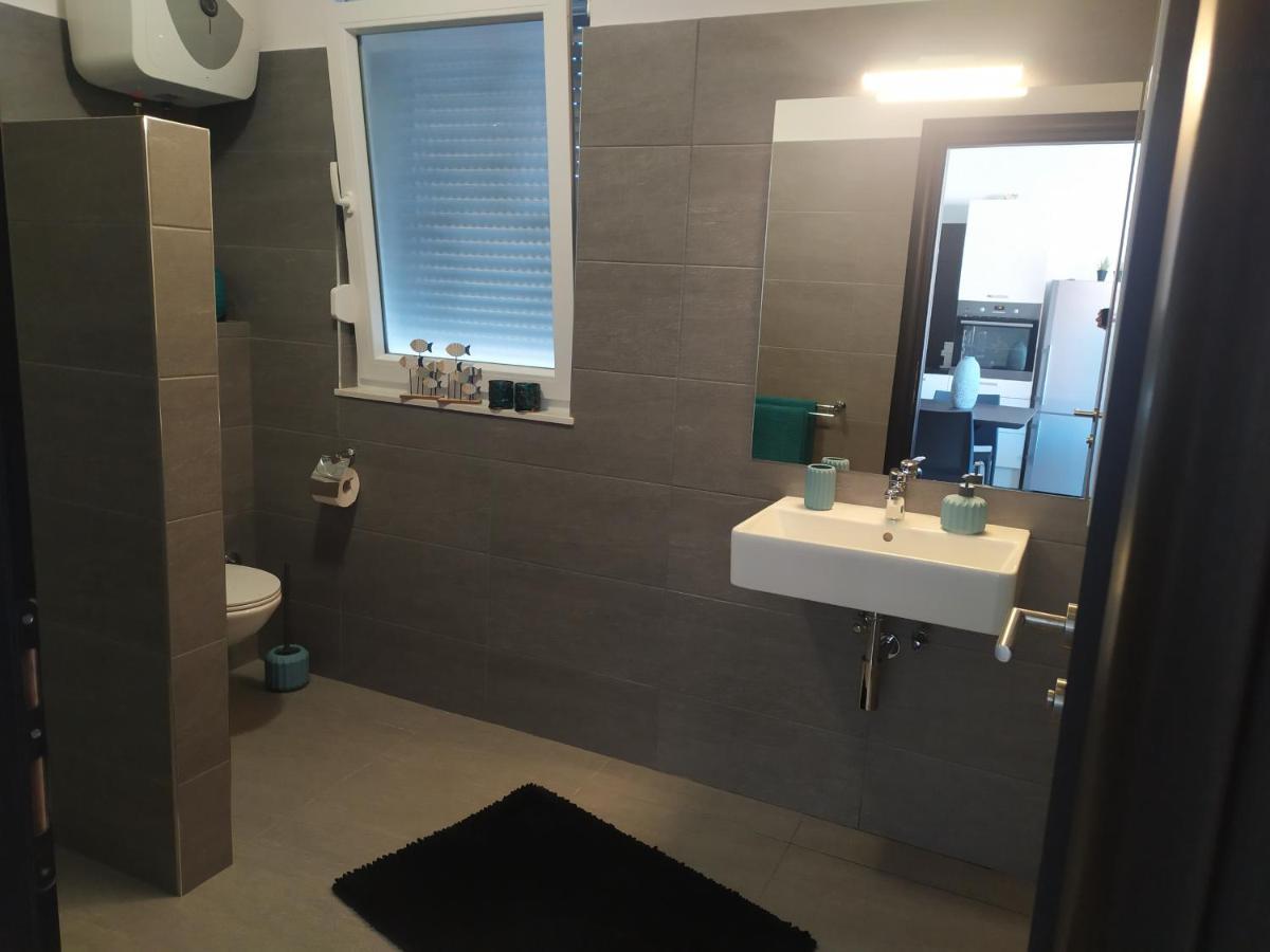 Apartmán Tiamar Slatine Exteriér fotografie