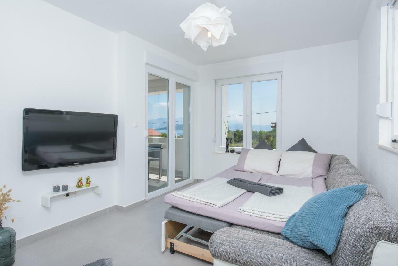 Apartmán Tiamar Slatine Exteriér fotografie