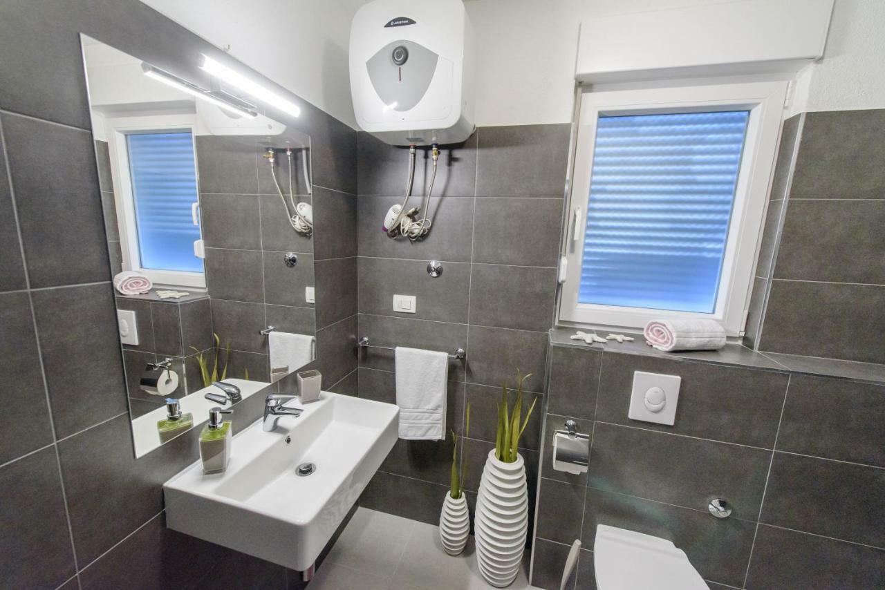 Apartmán Tiamar Slatine Exteriér fotografie